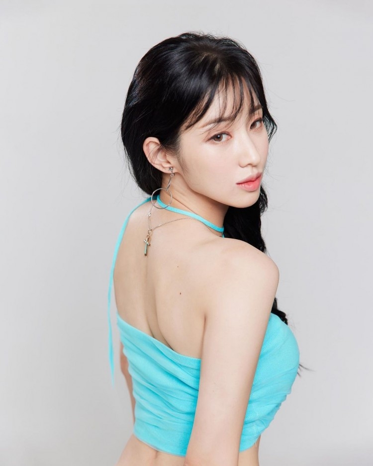 모델 호양이 김우현 비키니 몸매 가슴골