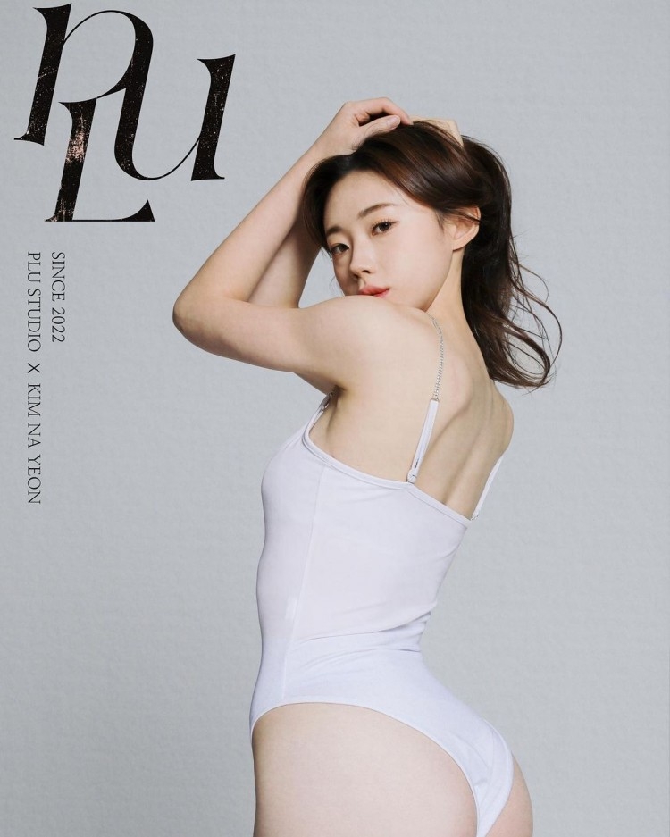 김나연 치어리더 움짤 및 바디프로필 인스타 사진 섹시 비키니 란제리 몸매