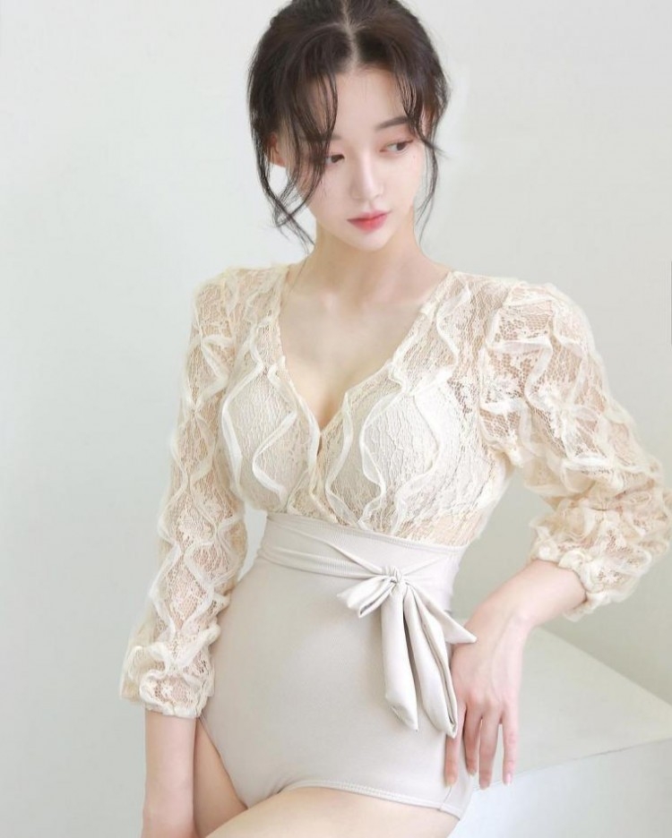 모델 김사빈 수영복 란제리 몸매